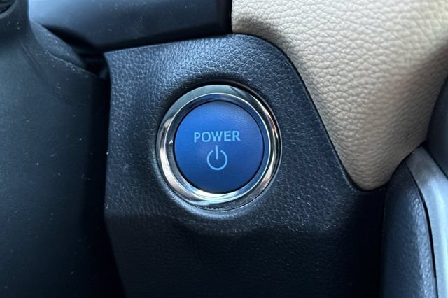 Used 2021 Toyota RAV4 XLE w/ Convenience Package AWD/4WD image 28