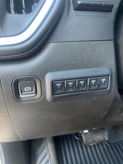 Used 2022 Chevrolet Silverado 2500 LTZ w/ LTZ Plus Package image 14