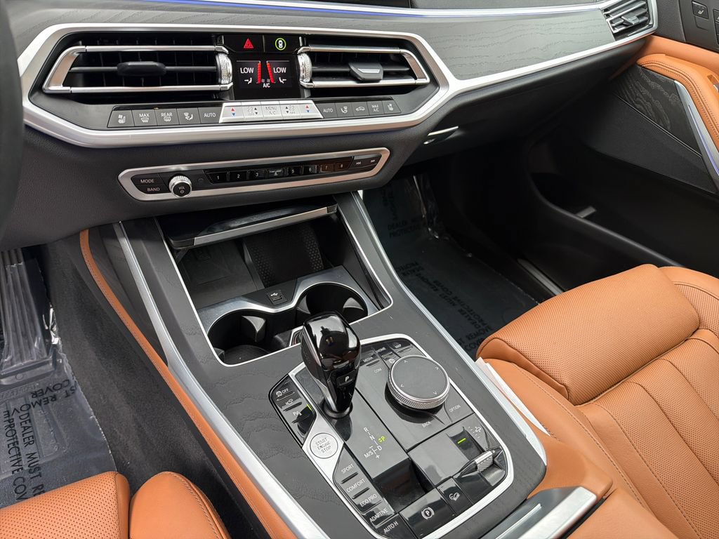Used 2022 BMW X7 xDrive40i w/ Premium Package AWD/4WD image 30