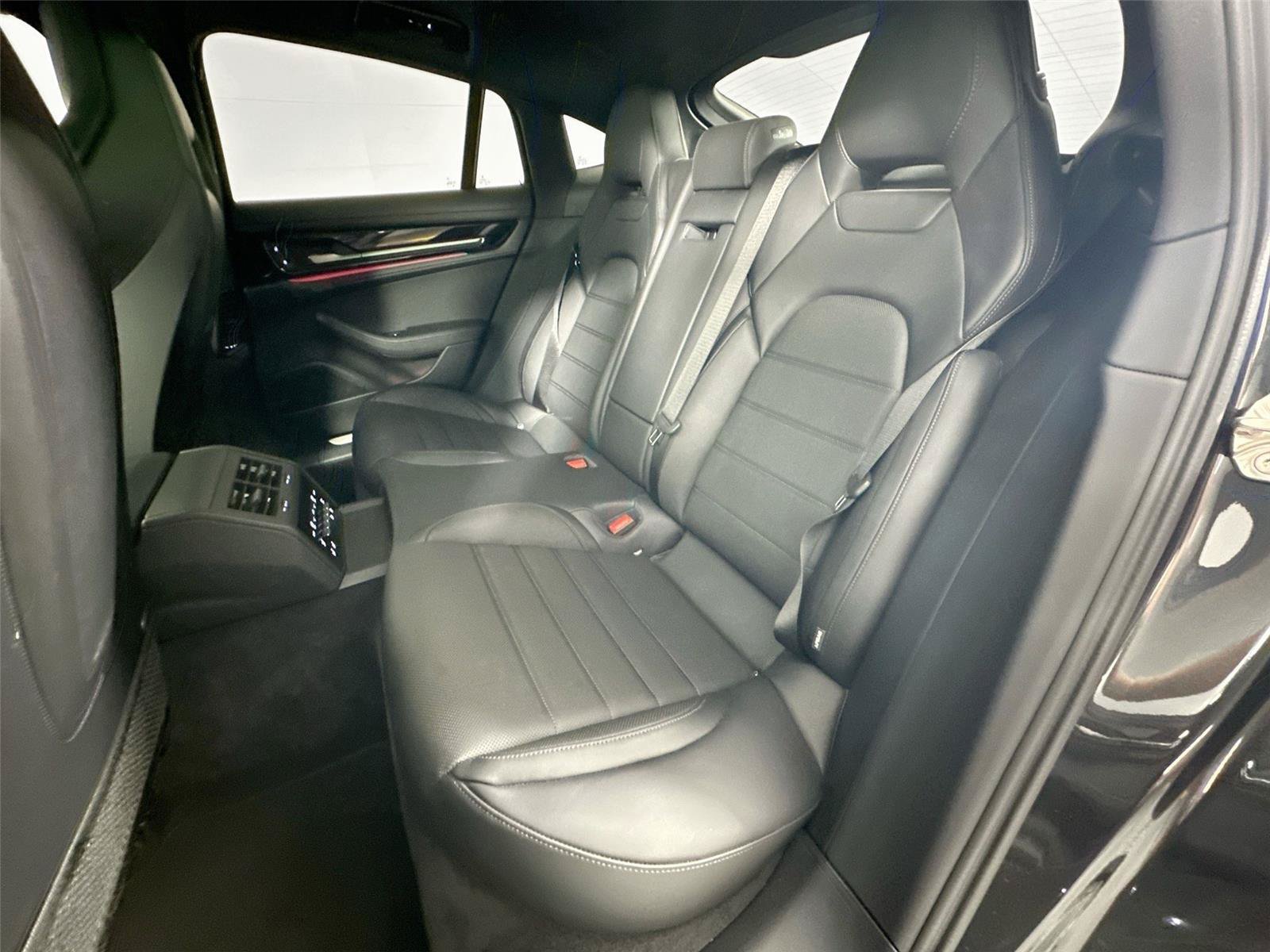 Certified 2024 Porsche Panamera image 26