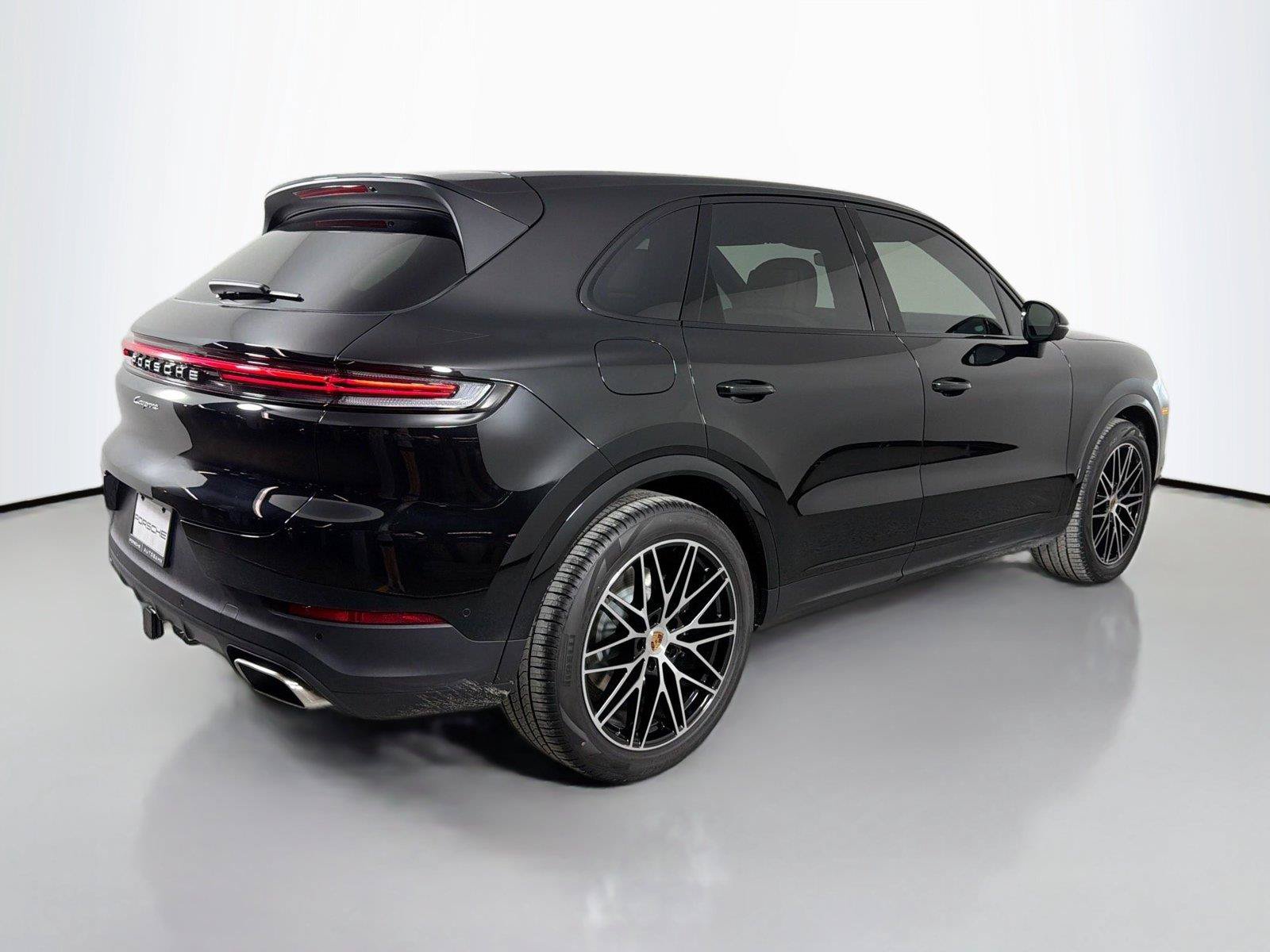 Certified 2026 Porsche Cayenne AWD/4WD image 7