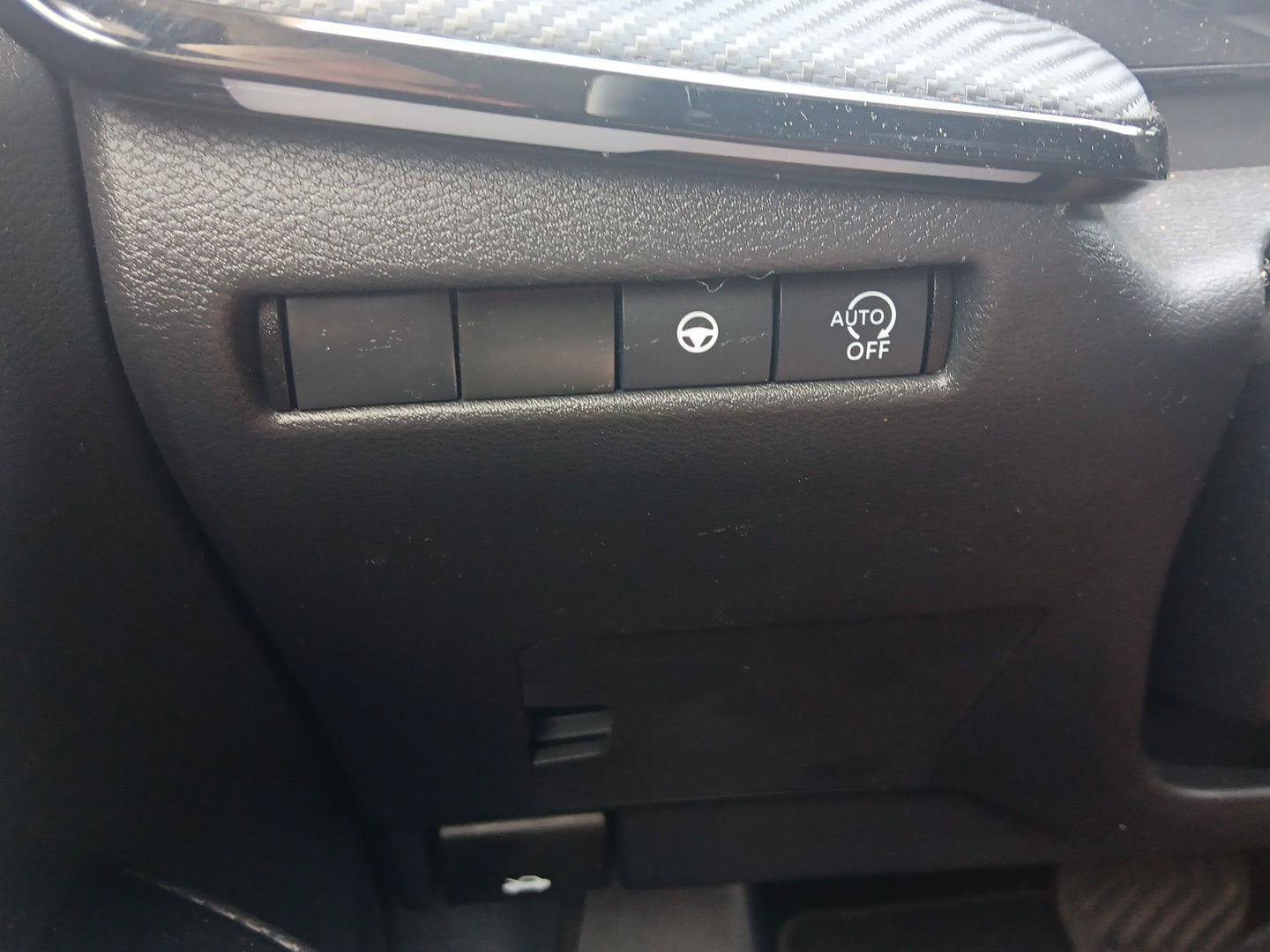 Used 2025 Nissan Kicks SR FWD image 22