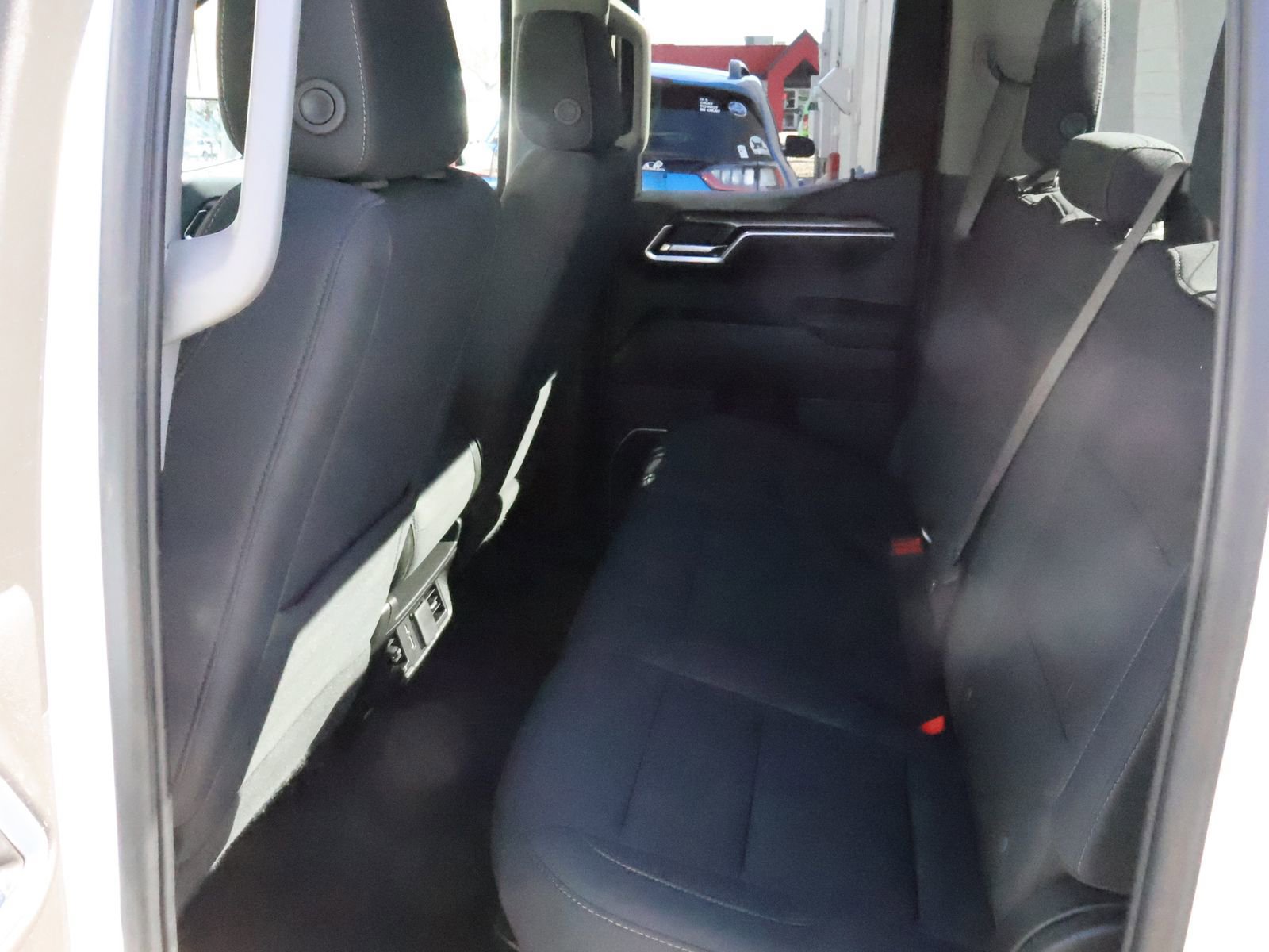 Used 2023 Chevrolet Silverado 1500 LT AWD/4WD image 46