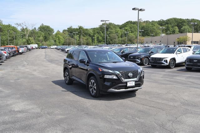Used 2021 Nissan Rogue SV AWD/4WD image 9