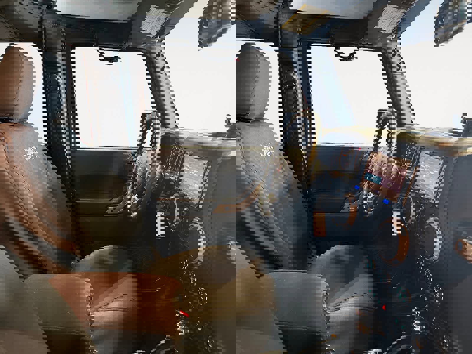 Used 2017 Jeep Wrangler 75th Anniversary image 16