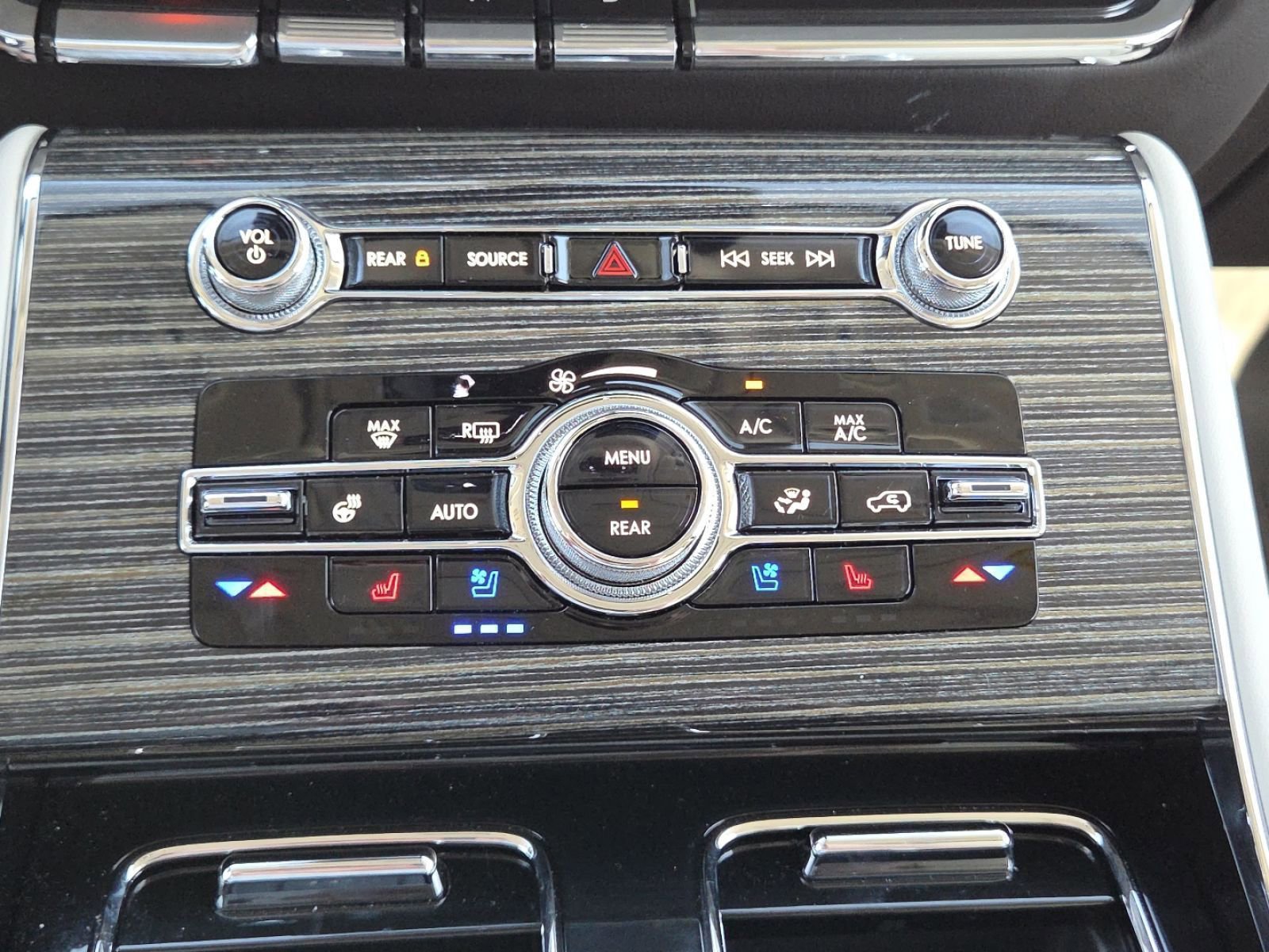 Used 2024 Lincoln Aviator Black Label image 34