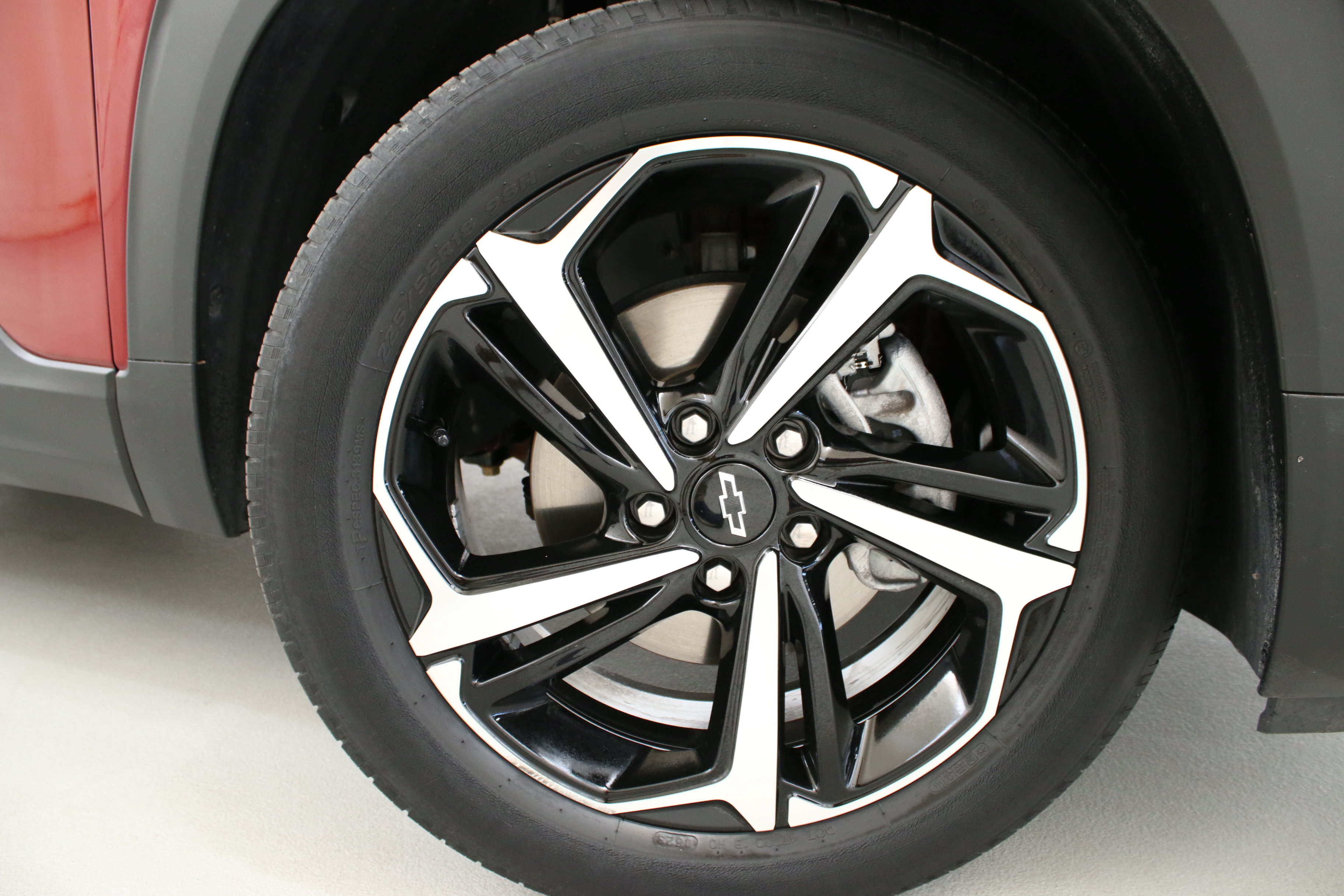 Certified 2023 Chevrolet TrailBlazer RS w/ Sun and Liftgate Package FWD image 34