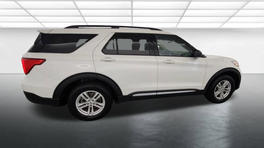 Used 2020 Ford Explorer XLT w/ Comfort Package AWD/4WD image 8