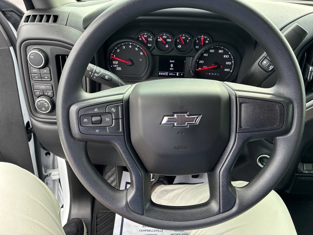 Used 2025 Chevrolet Silverado 1500 Custom Trail Boss w/ LPO, Dark Essentials Package AWD/4WD image 13