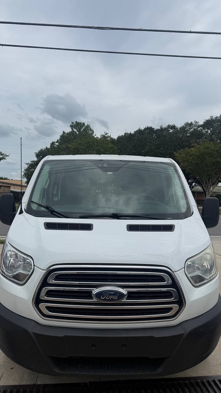 Used 2019 Ford Transit 250 130 Low Roof w/ Exterior Upgrade Package RWD image 2