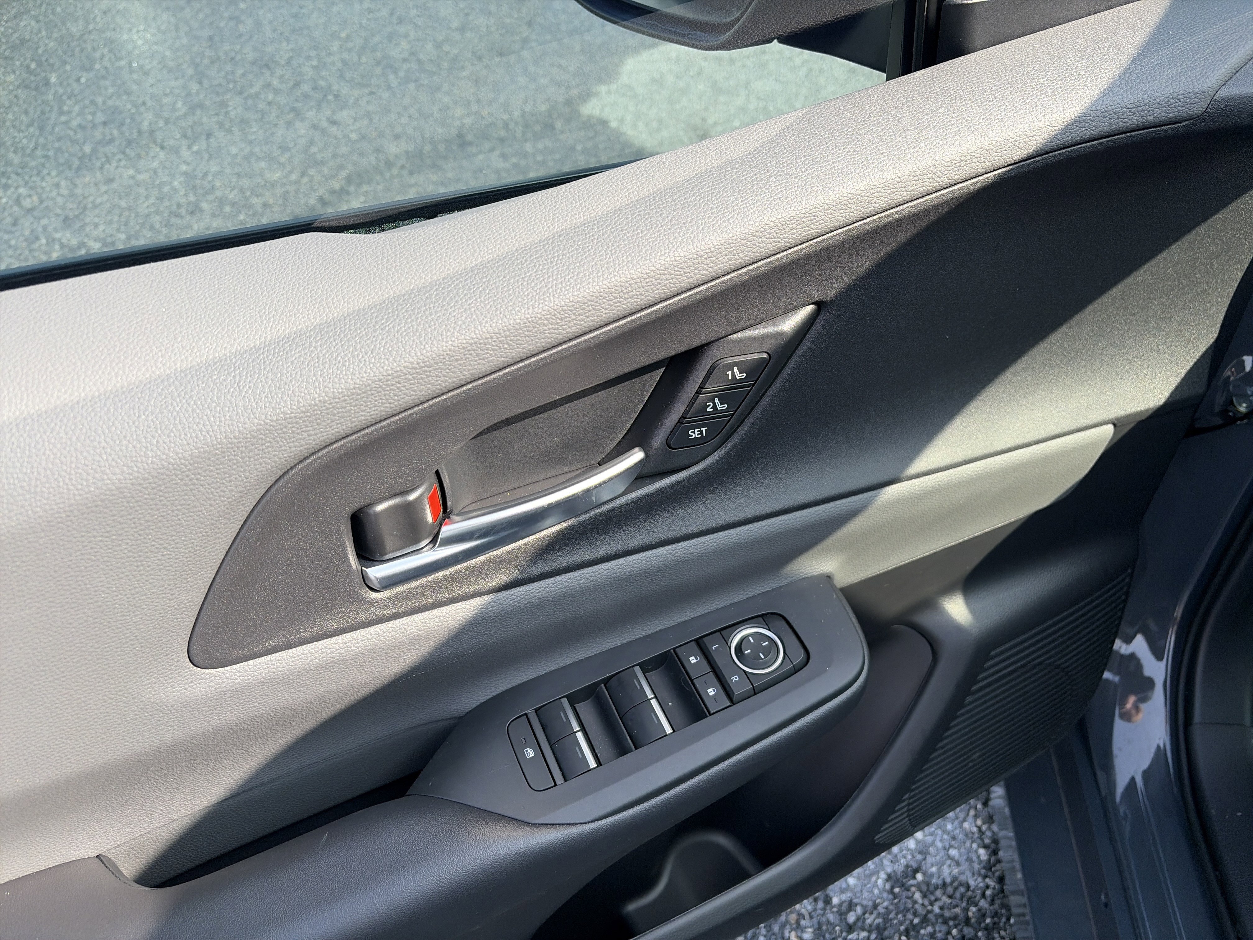 Used 2026 Toyota Prius Limited w/ Limited Premium Package image 9