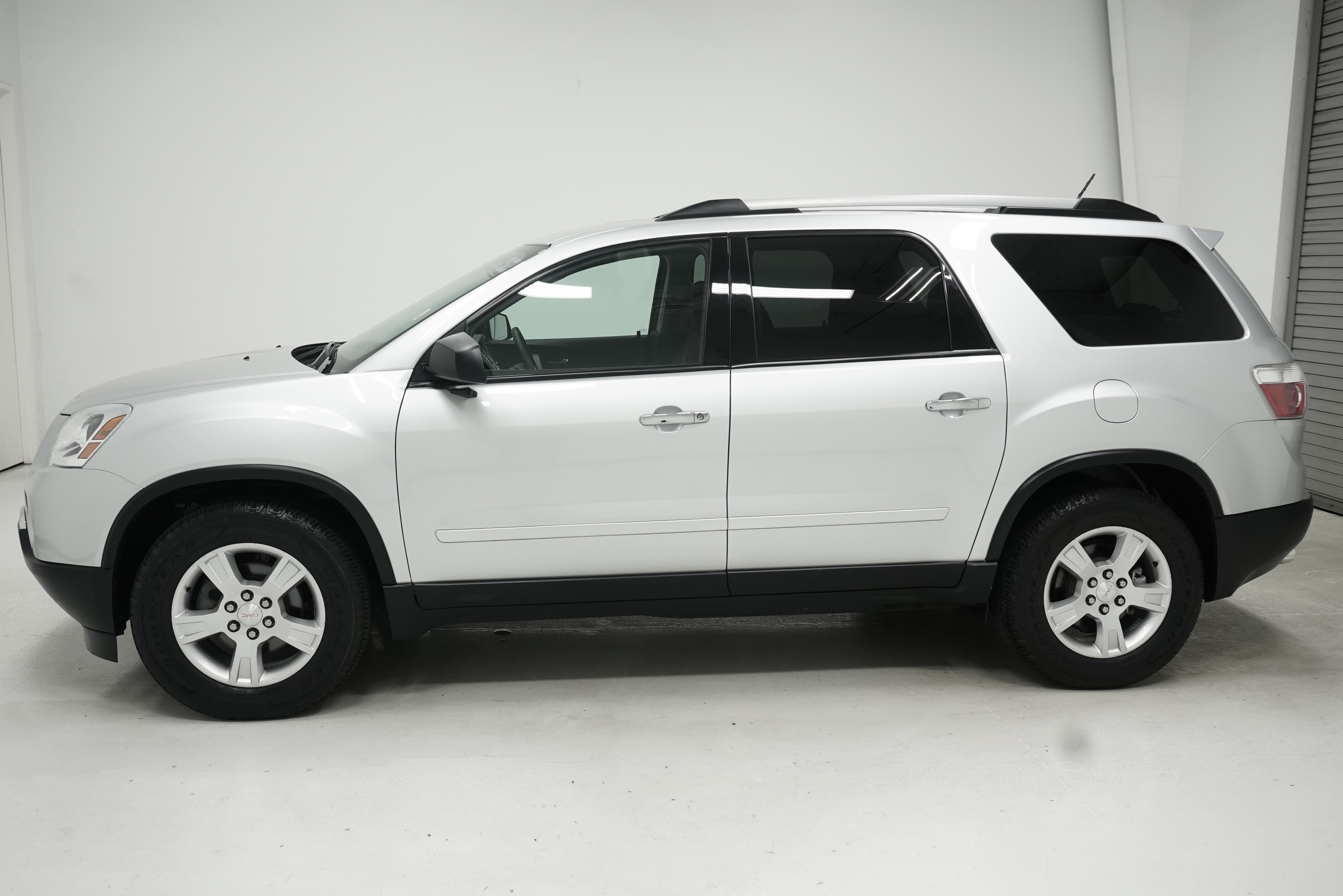 Used 2012 GMC Acadia SL FWD image 7