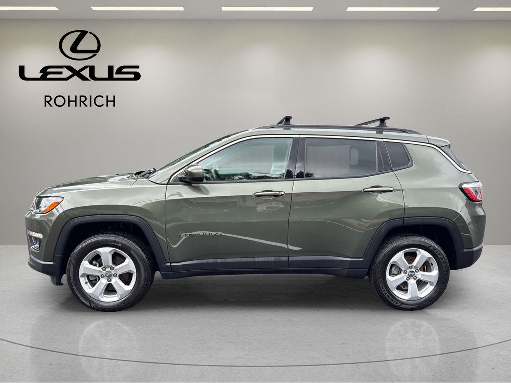 Used 2018 Jeep Compass Latitude w/ Popular Equipment Group AWD/4WD image 9