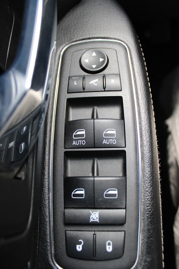 Used 2021 RAM 1500 Classic Warlock AWD/4WD image 23