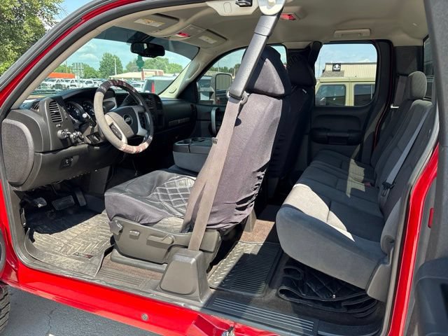 Used 2009 Chevrolet Silverado 2500 LT w/ Exterior Plus Package AWD/4WD image 6