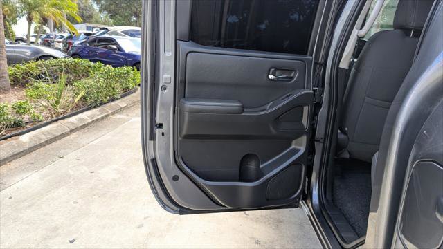 Used 2022 Nissan Frontier SV image 16