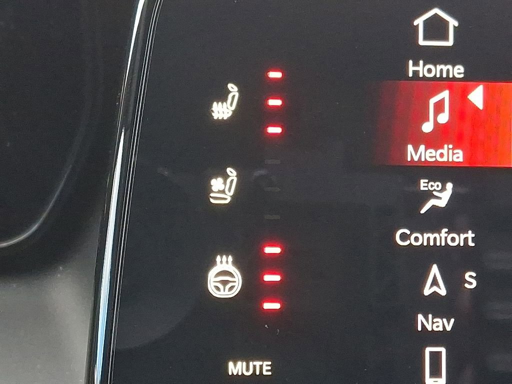 Used 2024 Dodge Charger R/T w/ Plus Group image 25