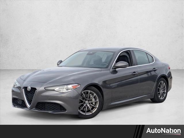Used 2020 Alfa Romeo Giulia image 1