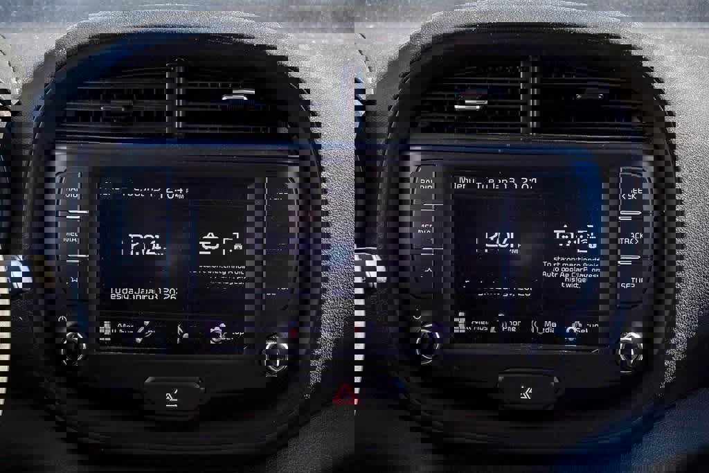 Used 2023 Kia Soul LX w/ LX Technology Package image 12