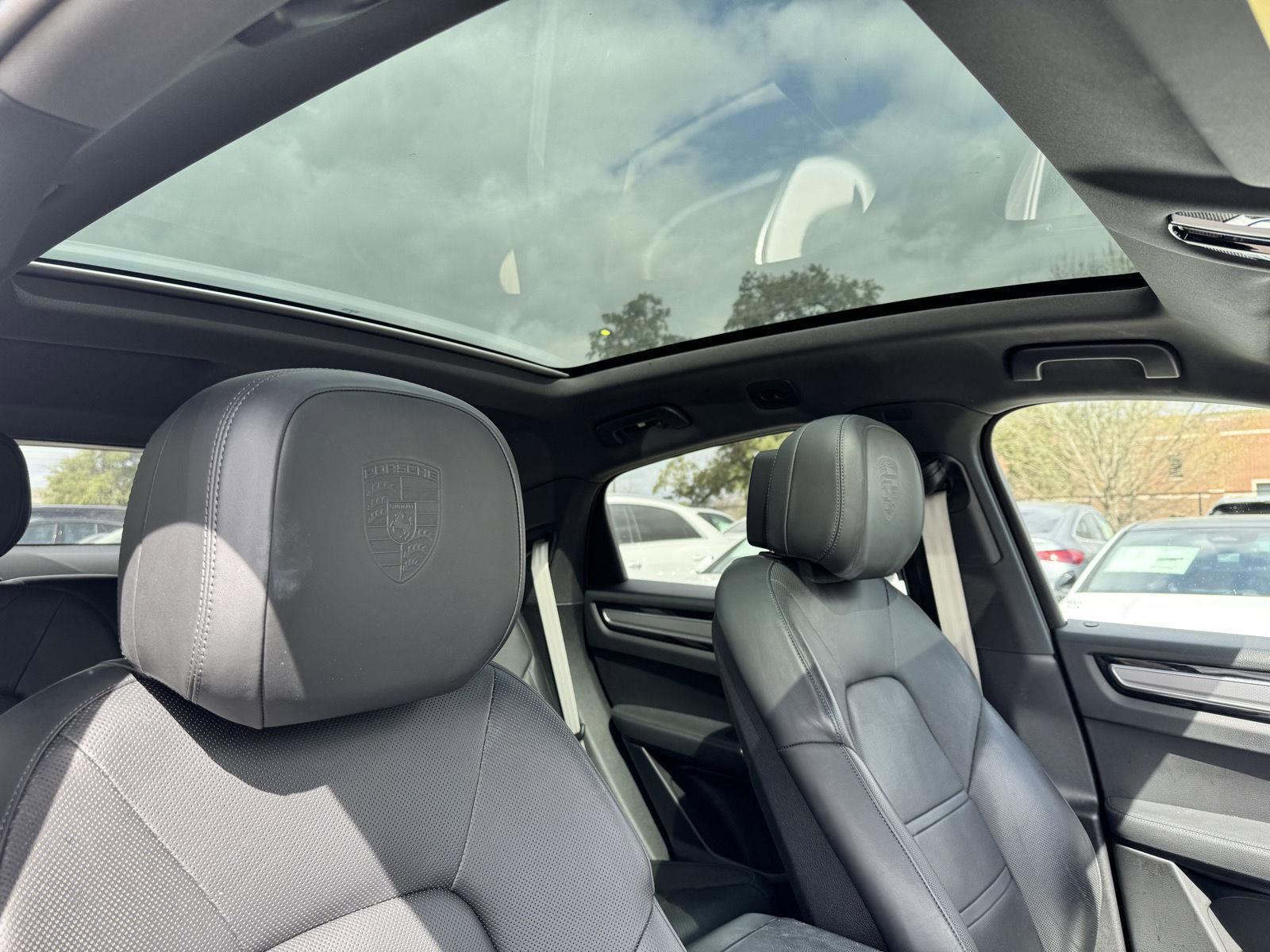 Used 2022 Porsche Cayenne S Platinum image 29