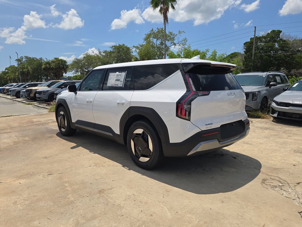 New 2026 Kia EV9 Light RWD image 6