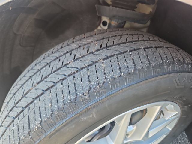 Used 2023 Chevrolet Equinox LS w/ LS Convenience Package AWD/4WD image 28
