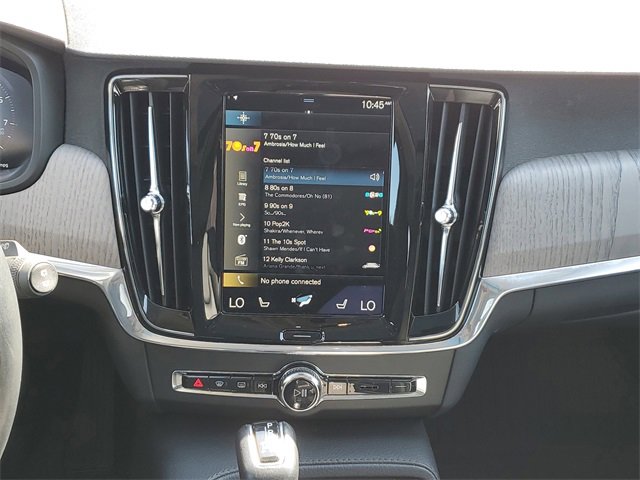 Used 2021 Volvo V90 T6 Cross Country image 27