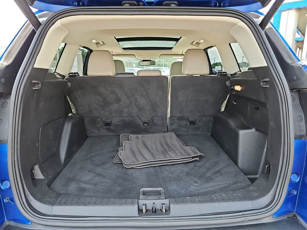 Used 2018 Ford Escape Titanium w/ Ford Safe & Smart Package AWD/4WD image 32