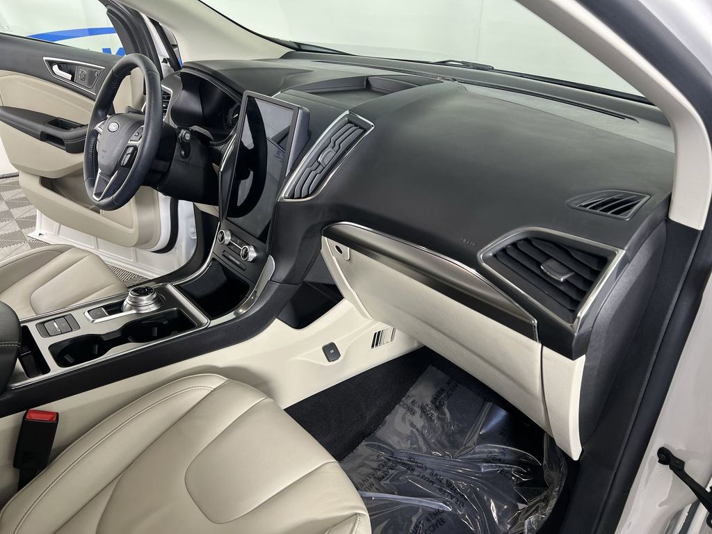 Used 2022 Ford Edge Titanium image 29
