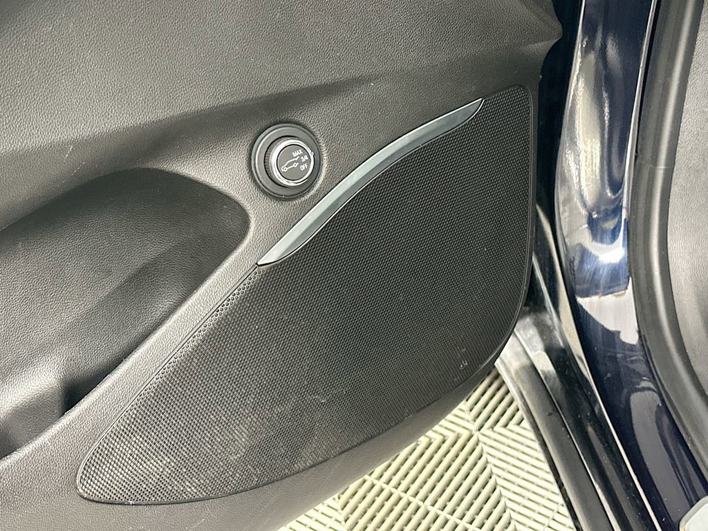 Used 2020 Buick Enclave Essence w/ LPO, Floor Liner Package image 25