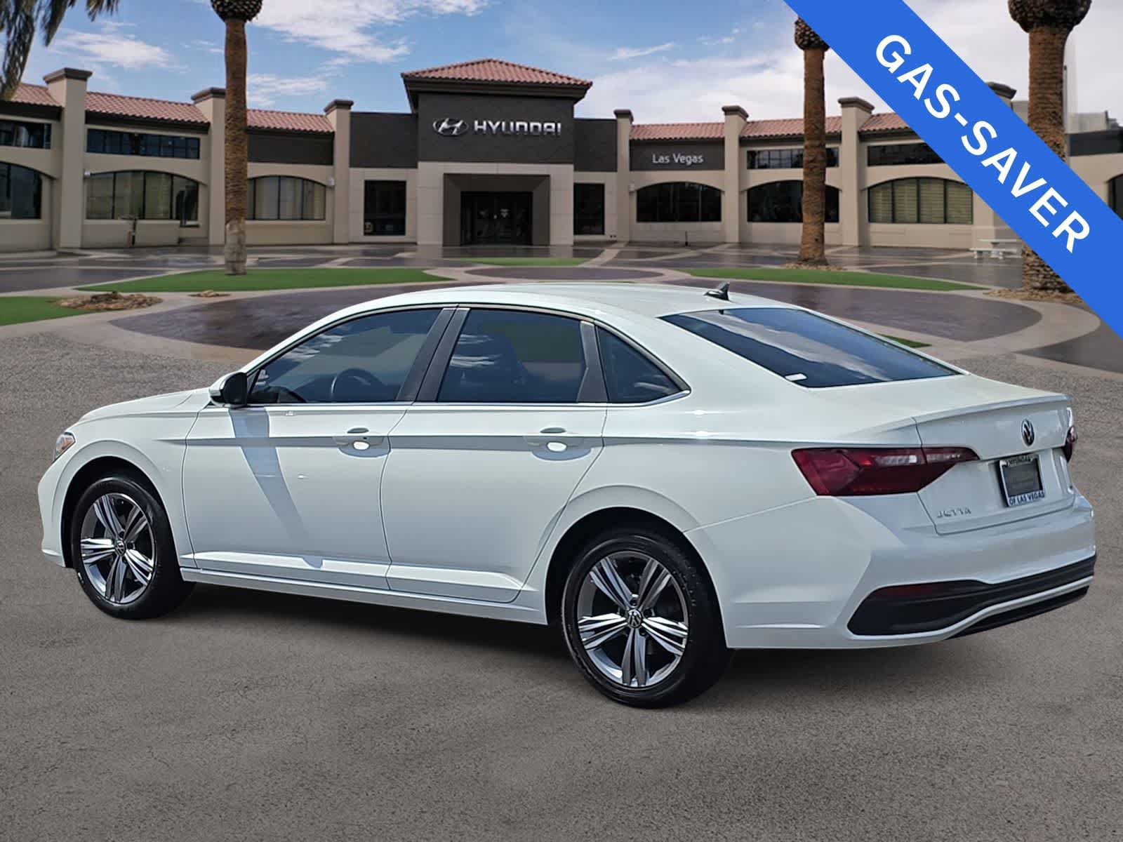 Used 2023 Volkswagen Jetta SE FWD image 6