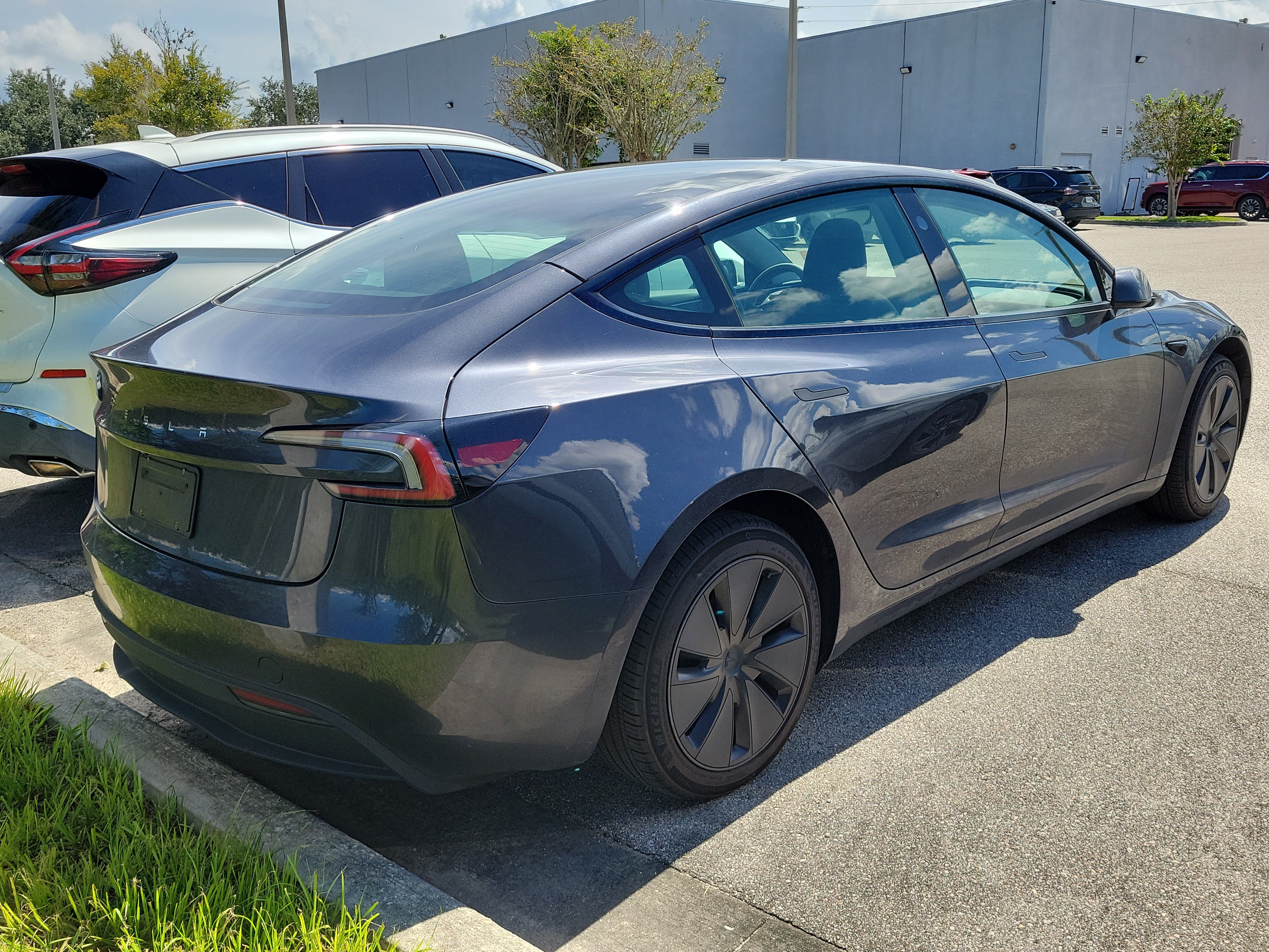 Used 2025 Tesla Model 3 Long Range RWD image 3