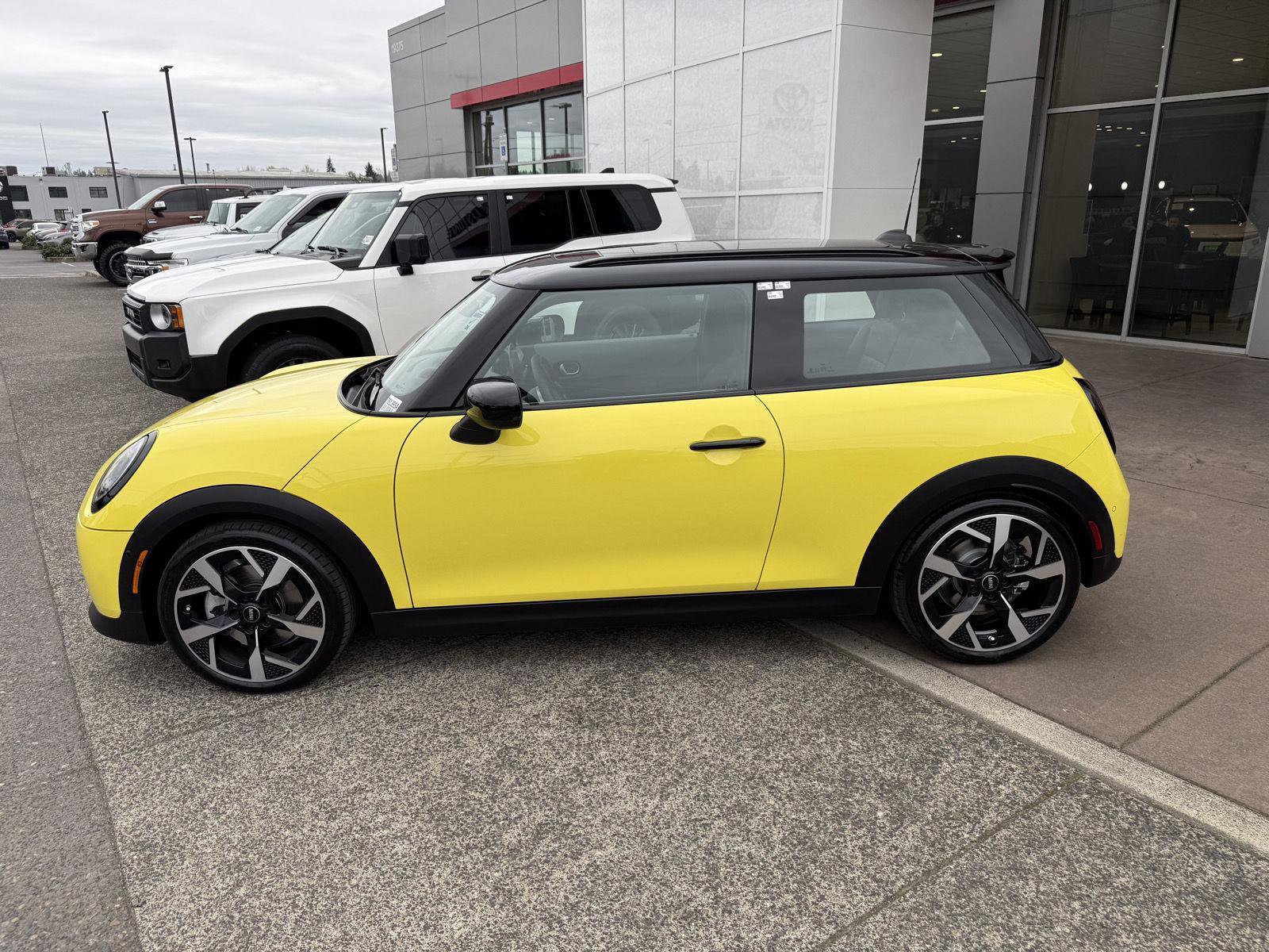 Used 2025 MINI Cooper S image 2