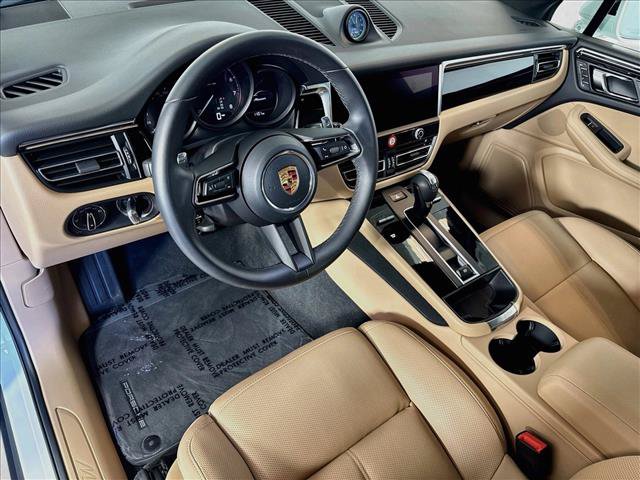 Certified 2026 Porsche Macan Turbo AWD/4WD image 4