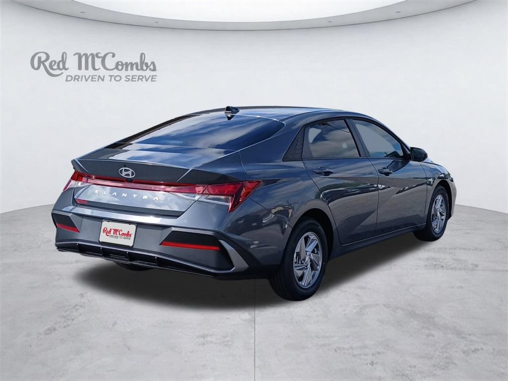 New 2026 Hyundai Elantra SE FWD image 5