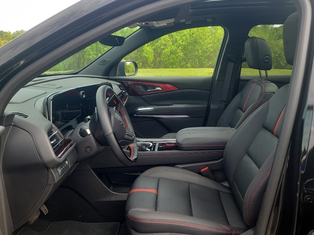 Used 2026 Chevrolet Traverse RS AWD/4WD image 12