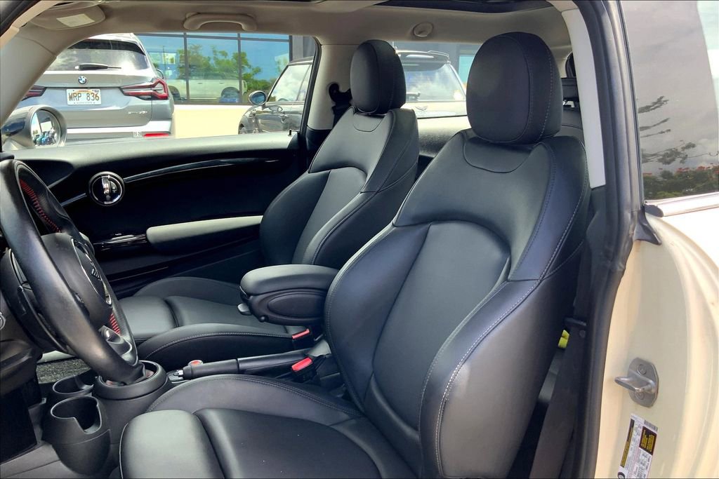 Used 2019 MINI Cooper S w/ Signature Upholstery Package image 25