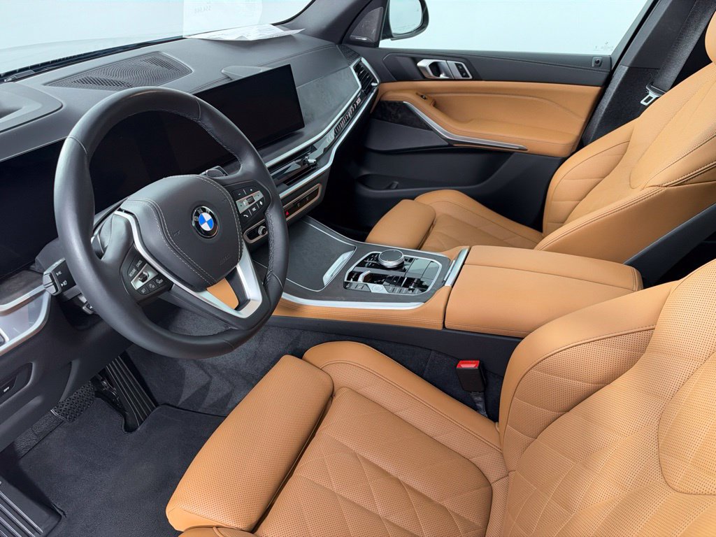 Certified 2024 BMW X5 xDrive40i w/ Premium Package AWD/4WD image 11