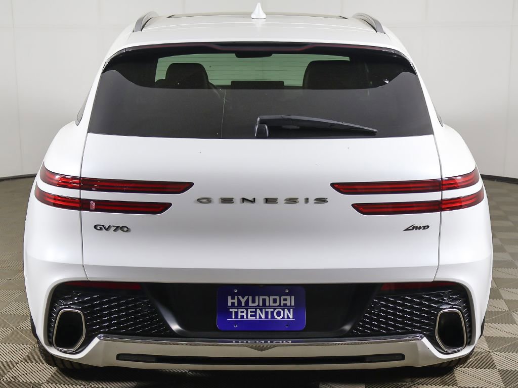 Used 2023 Genesis GV70 2.5T Advanced w/ Advanced Package image 16
