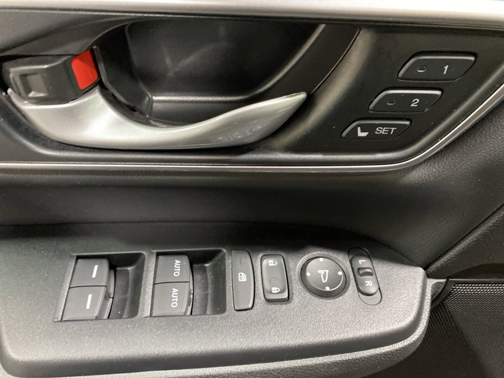 Used 2022 Honda CR-V Touring image 17