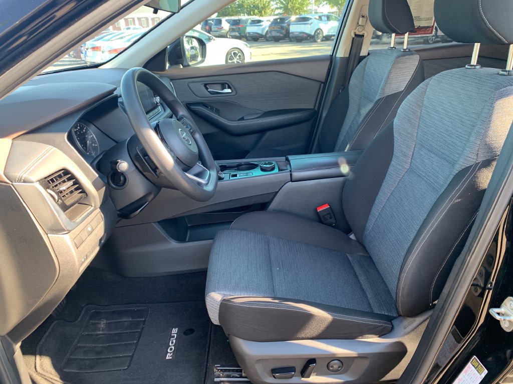 Used 2021 Nissan Rogue SV AWD/4WD image 18