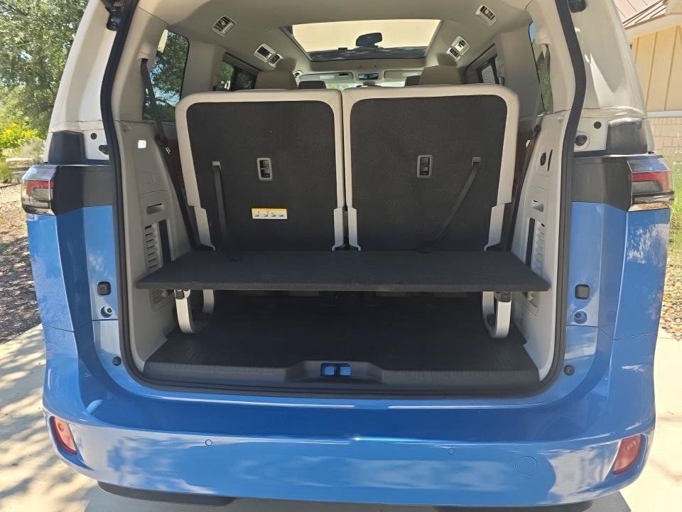 Certified 2025 Volkswagen ID. Buzz 1st Edition AWD/4WD image 4