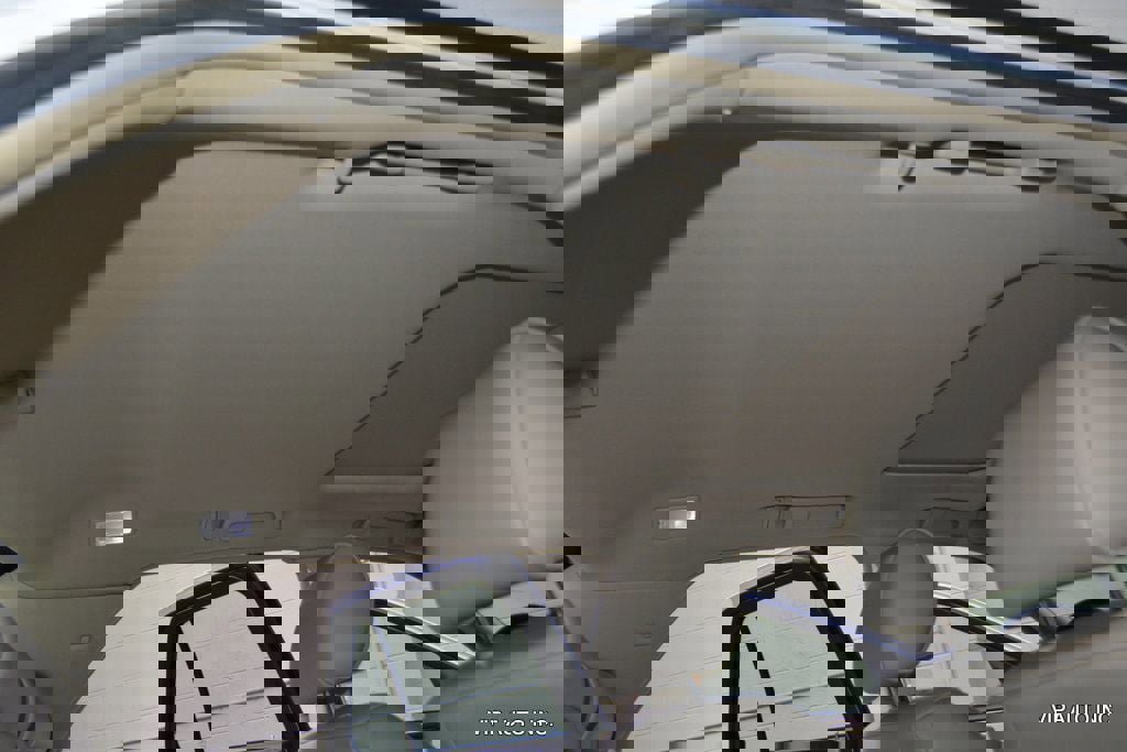 Used 2011 Cadillac DTS Luxury image 21