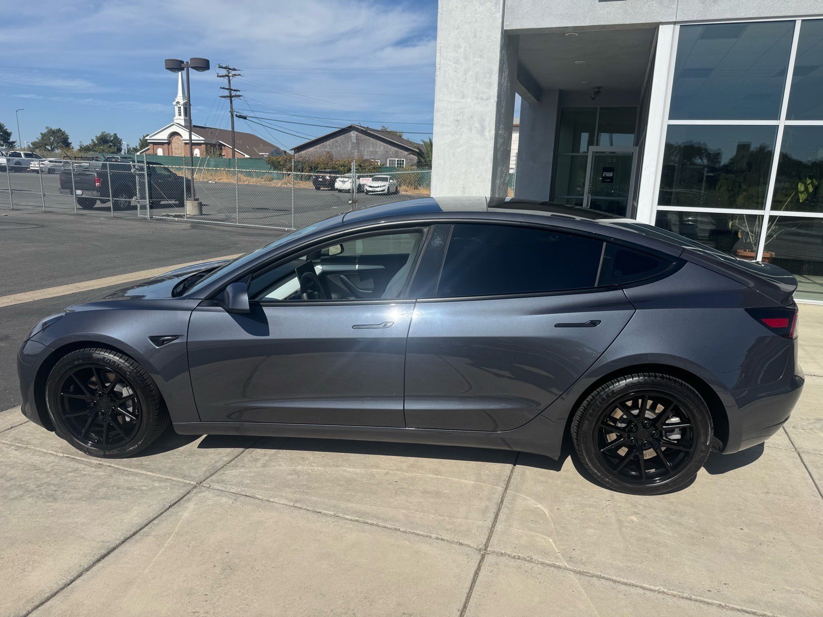 Used 2023 Tesla Model 3 Standard Range RWD image 2