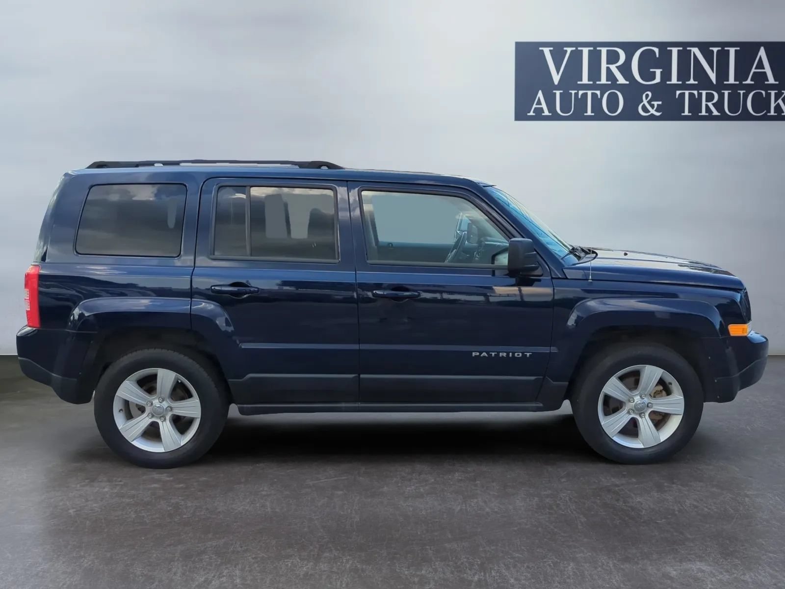 Used 2016 Jeep Patriot Sport w/ Power Value Group AWD/4WD image 6