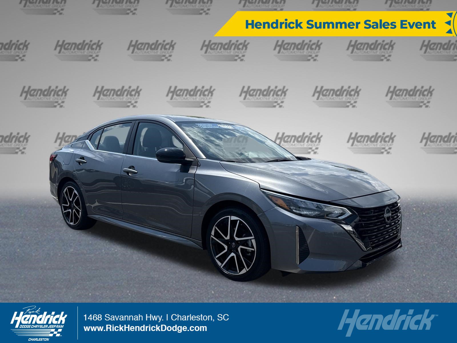 Used 2025 Nissan Sentra SR FWD image 1