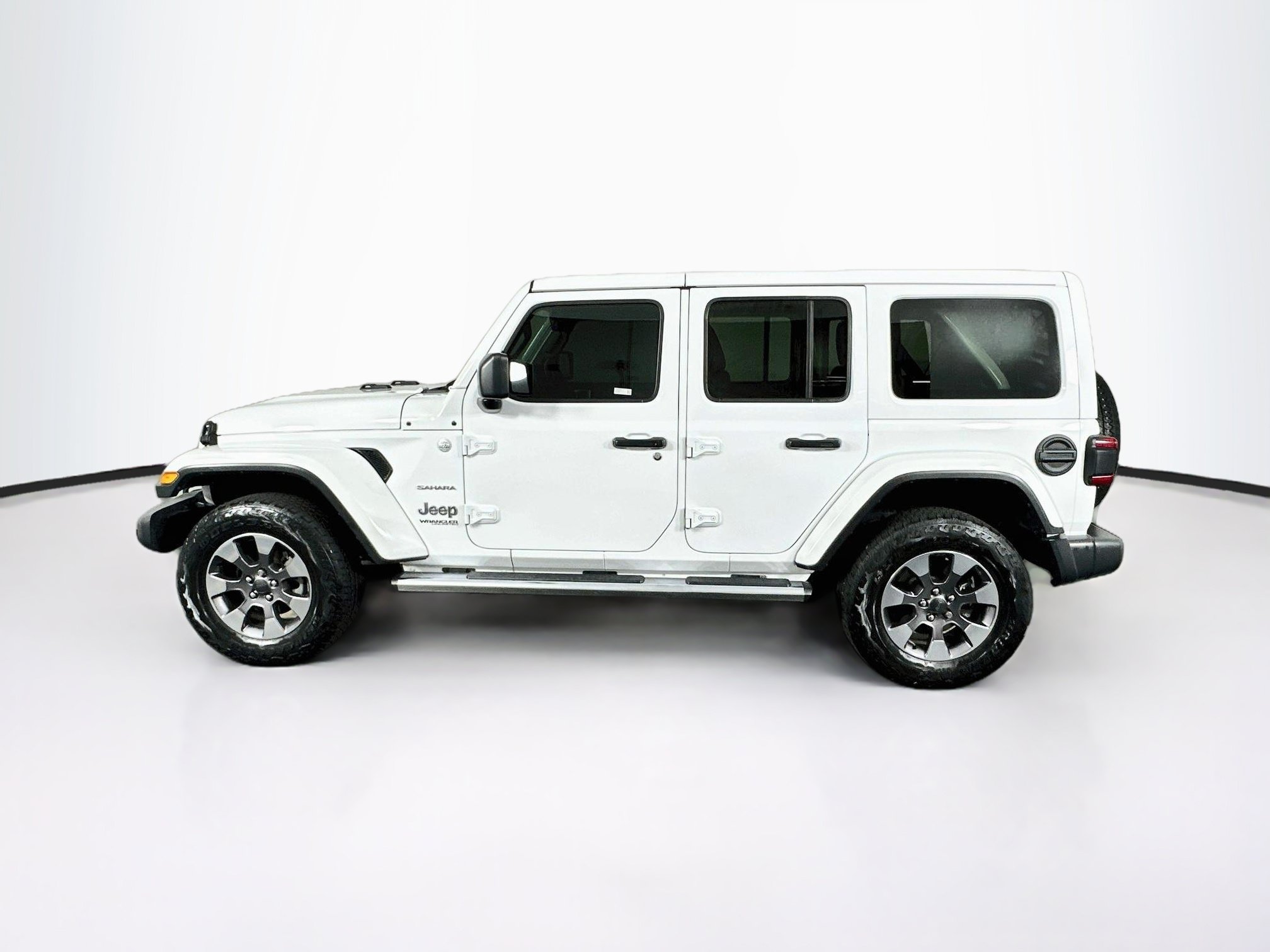 Used 2020 Jeep Wrangler Unlimited Sahara AWD/4WD image 4