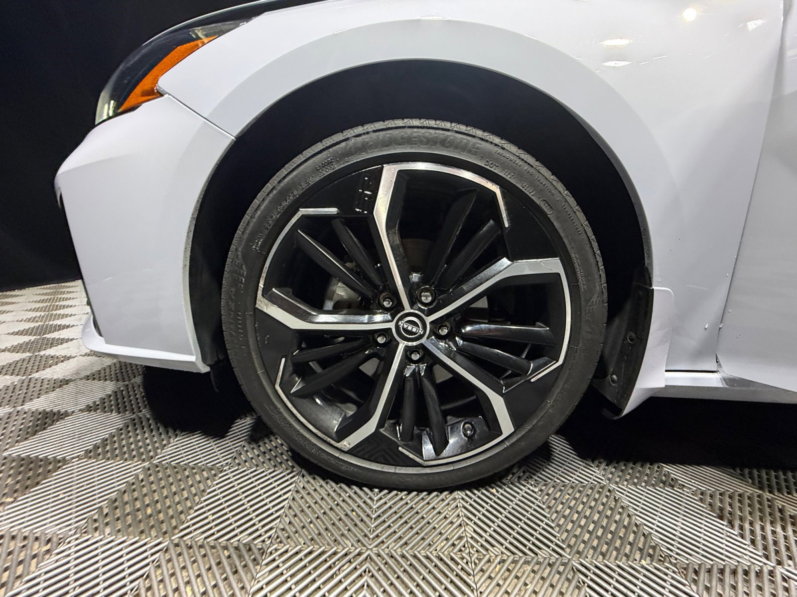 Used 2023 Nissan Altima 2.5 SR w/ SR Premium Package image 26