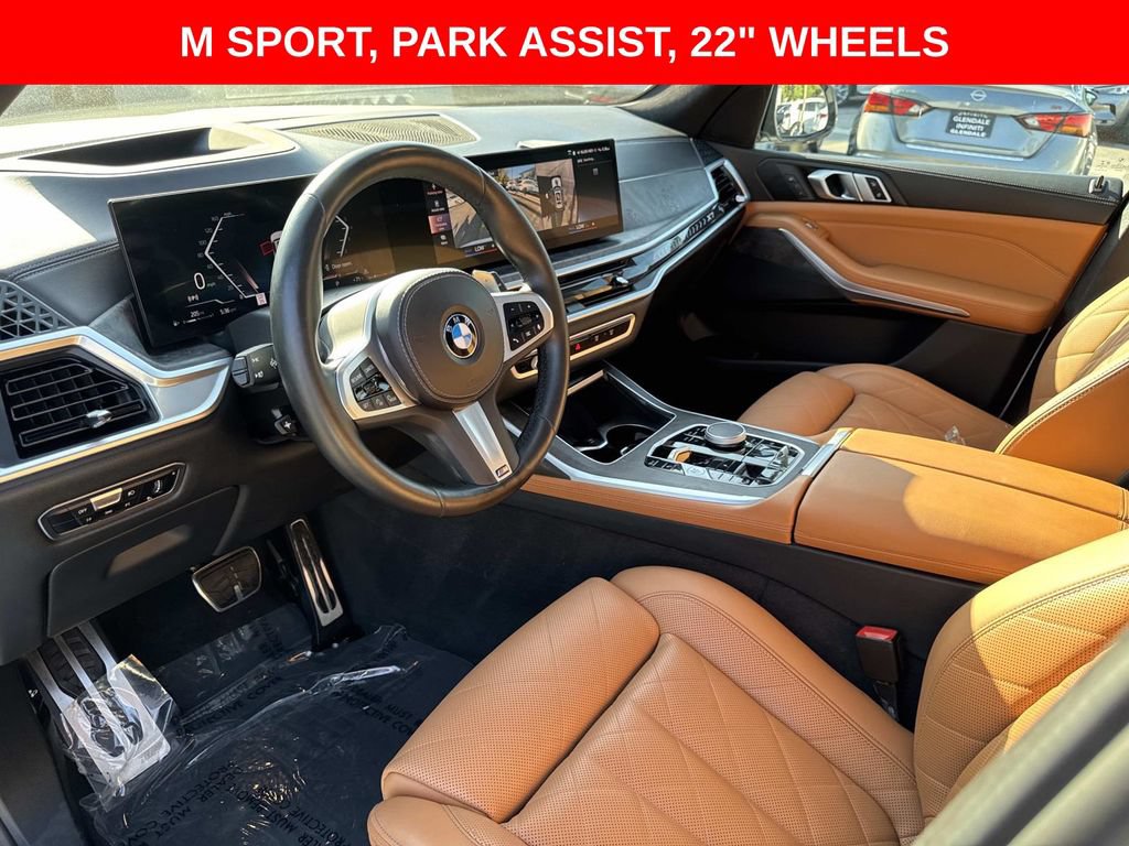 Used 2023 BMW X7 xDrive40i w/ M Sport Package AWD/4WD image 16