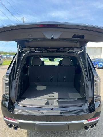 New 2026 Chevrolet Suburban Premier w/ Sun And Tow Package AWD/4WD image 4